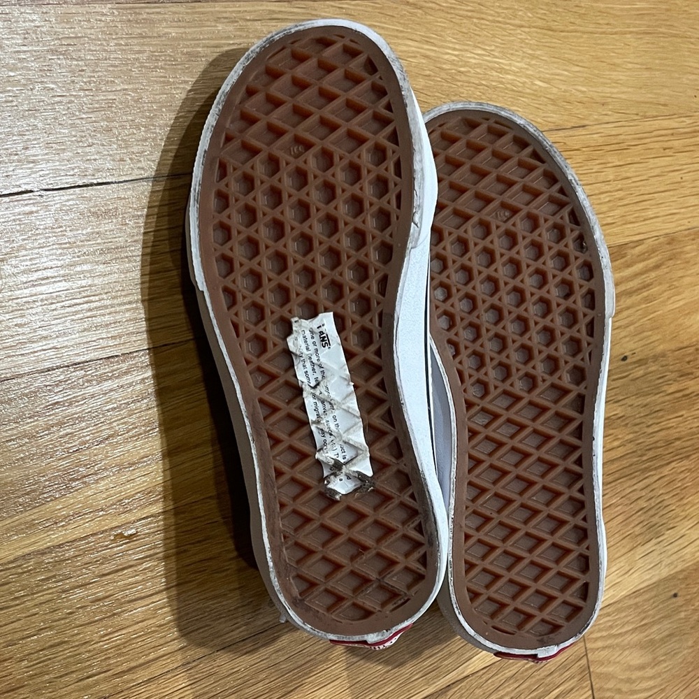 Vans Little Kids Old Skool Sneaker, Beige and White. (Worn only once!) - Picture 6 of 7